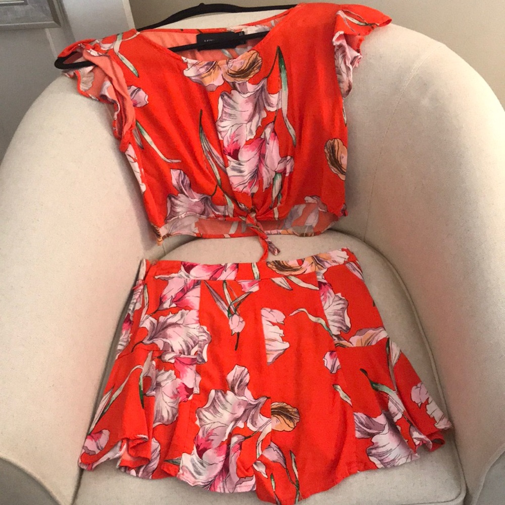 Two piece set with ruffle sleeve